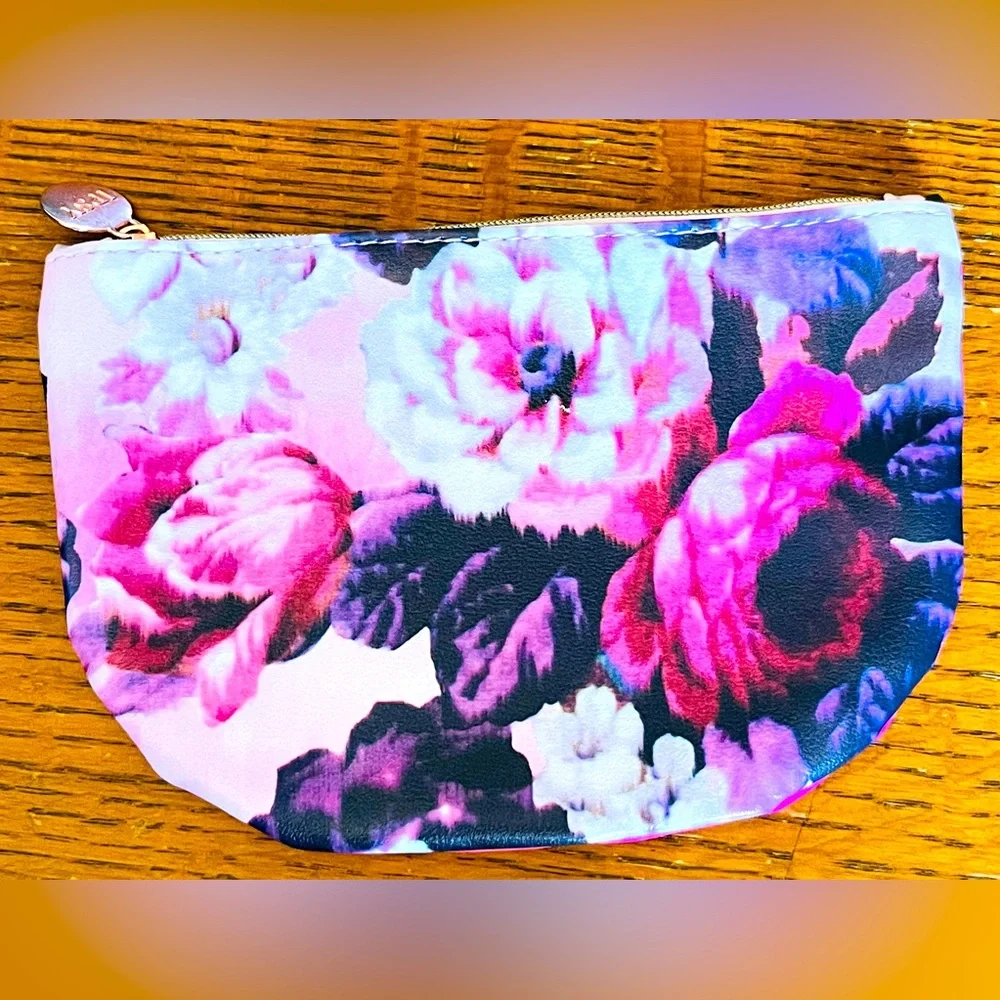 Ipsy makeup bag with SURPRISE piece of jewelry Roses New